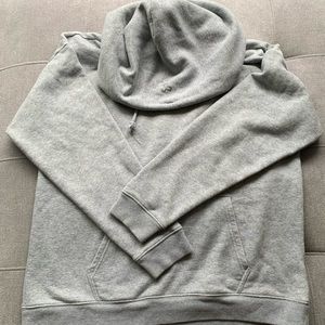 Aritizia TNA Grey Cozy Hoodie
